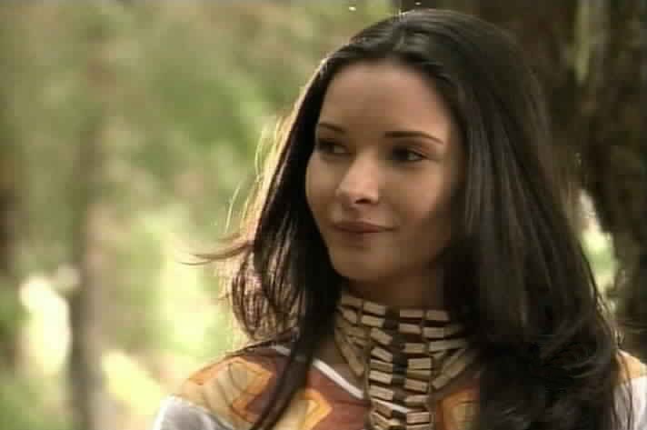 Regina smiles at Yumalay and Fernando.