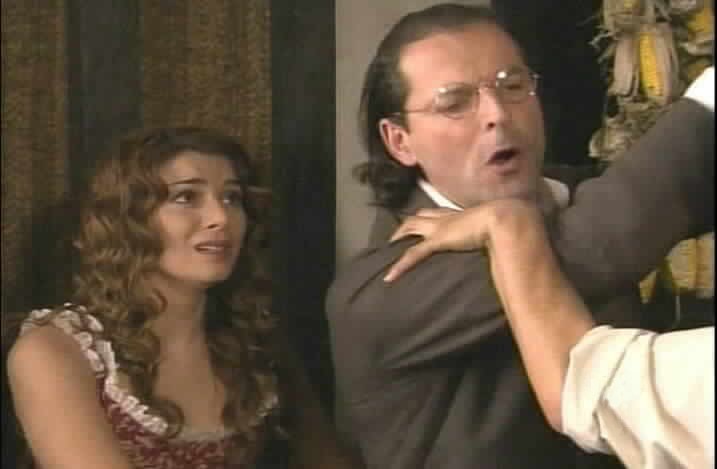 Agapito prevents Tobias from killing Pizarro.