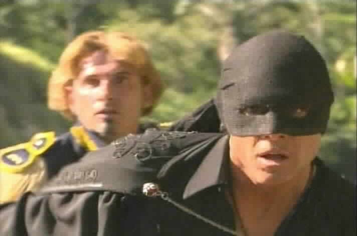 Montero and Zorro suddenly realize their danger.