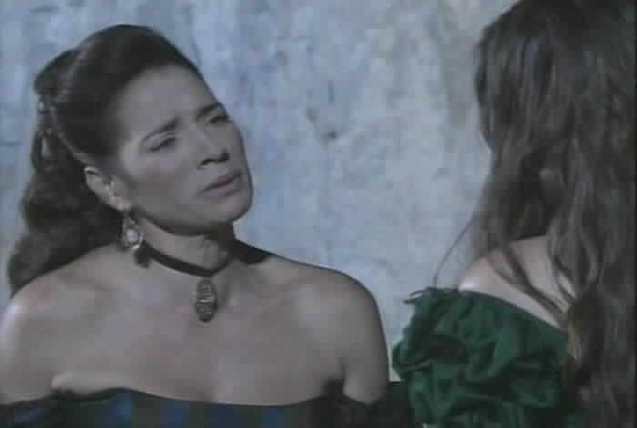 Almudena confesses that she owes Esmeralda so much.