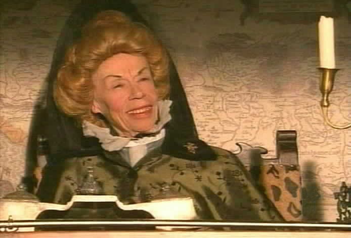 The Marquesa greets Montero.