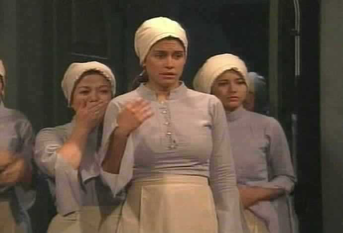 The sisters watch Suplicios thrash about.