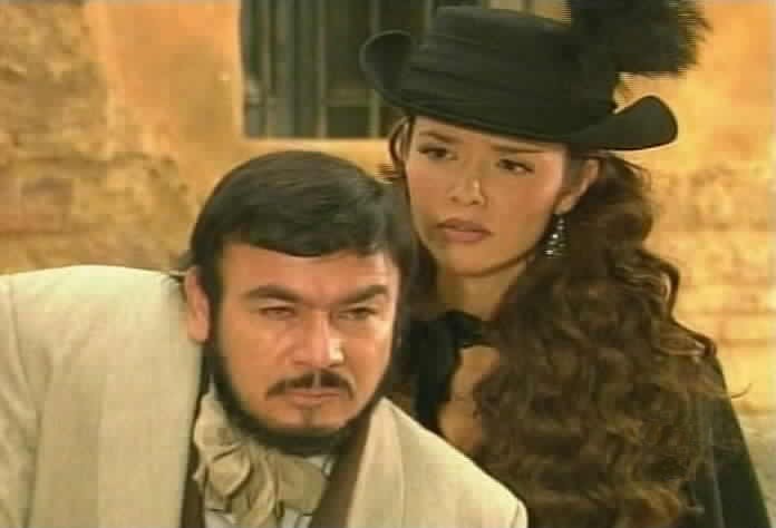 Esmeralda and Olmos speak of Sara Kali.
