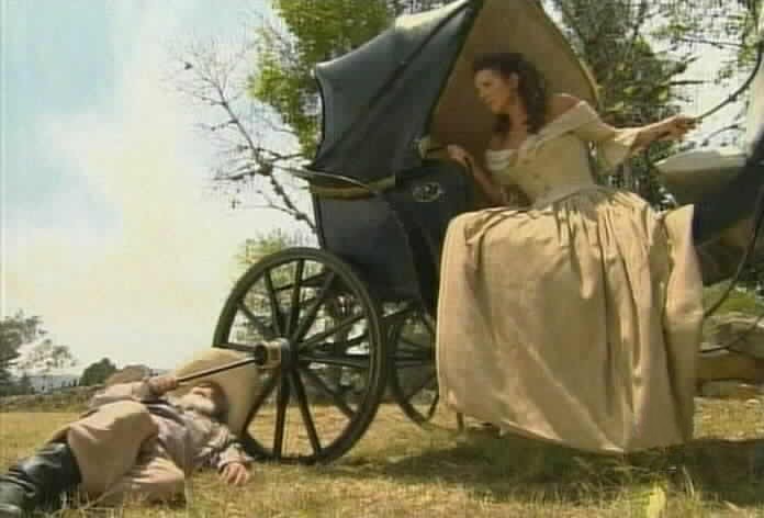 Almudena offers to help Isidoro.