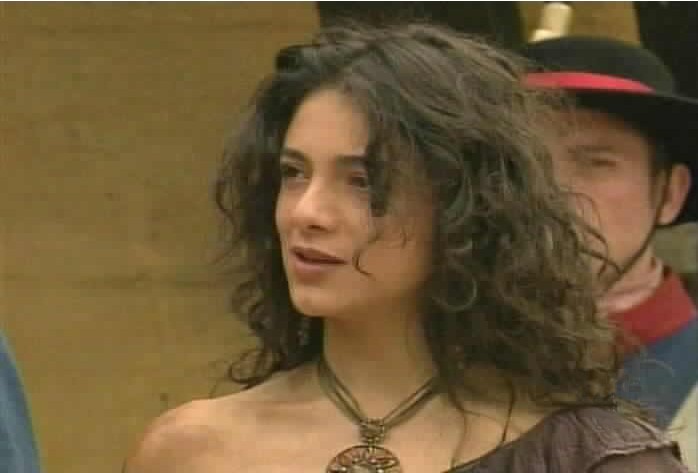 Pizarro tells Laisha that she is free to leave.