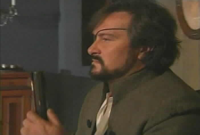 Fernando decides to kill himself.