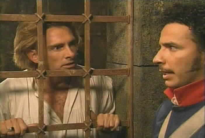 Aguirre tells Montero that Fernando has returned.