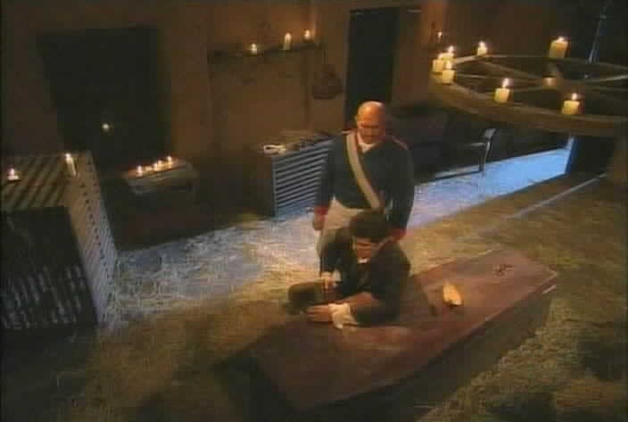 Pizarro makes Agapito nail Sara Kali's coffin shut.