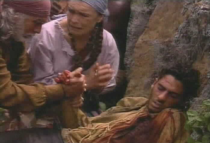 Azucena worries about Renzo's wound.