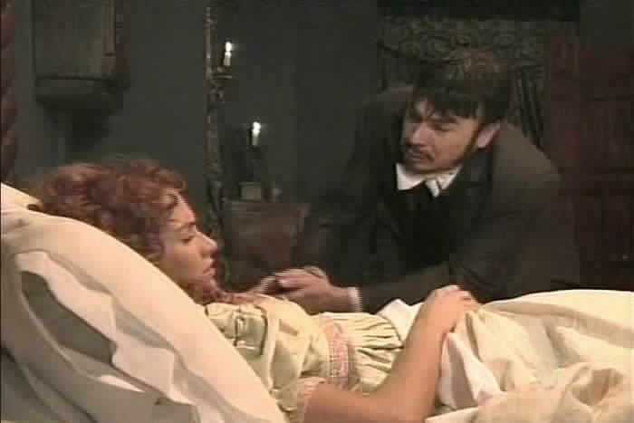 Olmos tells Mariangel that she was poisoned.